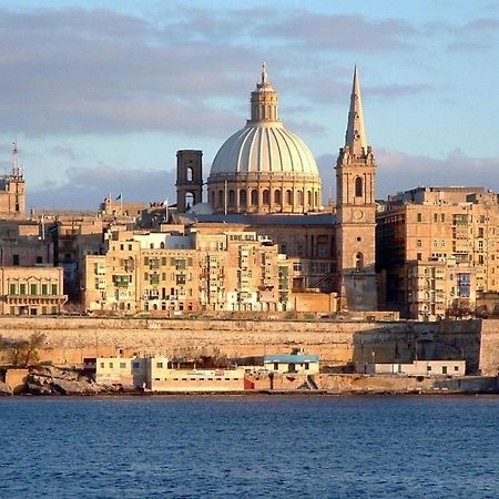Centric And Modern Penthouse Close To Amenities Msida Luaran gambar