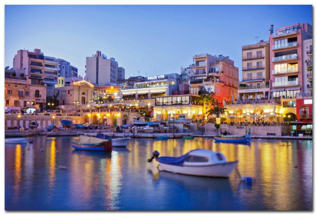 Centric And Modern Penthouse Close To Amenities Msida Luaran gambar